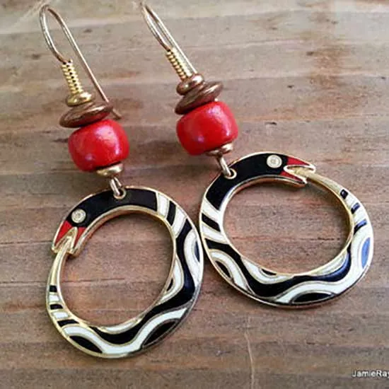 Earrings-of-the-Mynah